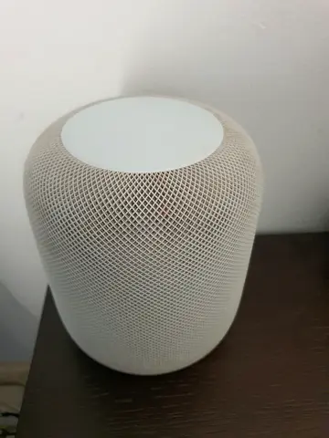 Apple HomePod smart speaker pair - White (used)