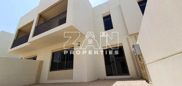 3 Beds + Maids | Spacious Layout | Single Row