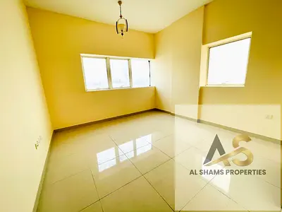 Spacious / 2 BHK / Parking / Easy Exit to Dubai
