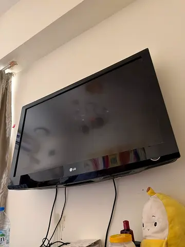 LG 32-inch LED TV - Good Working Condition