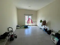 Vacant on 12 May| With Balcony| 1 Cheque| Street 2