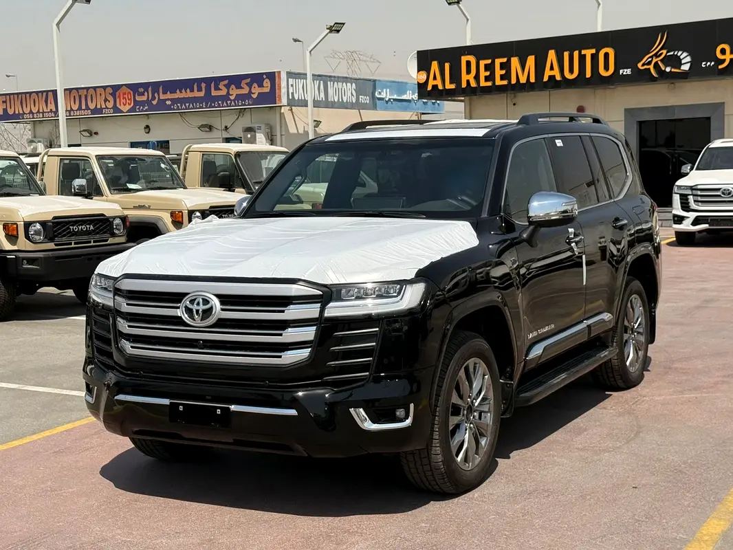 Toyota Land Cruiser 2026 — photo 1 of 17