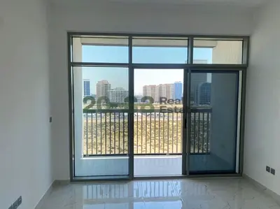 Modern Living l Well maintained l Spacious Unit
