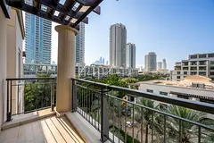 Chiller Free| Lake View| Vacant | Immaculate