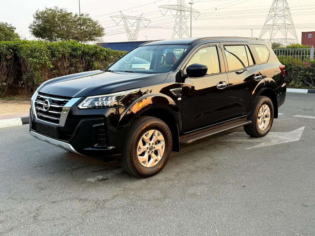 Nissan X-Trail 2022 — photo 1 of 12