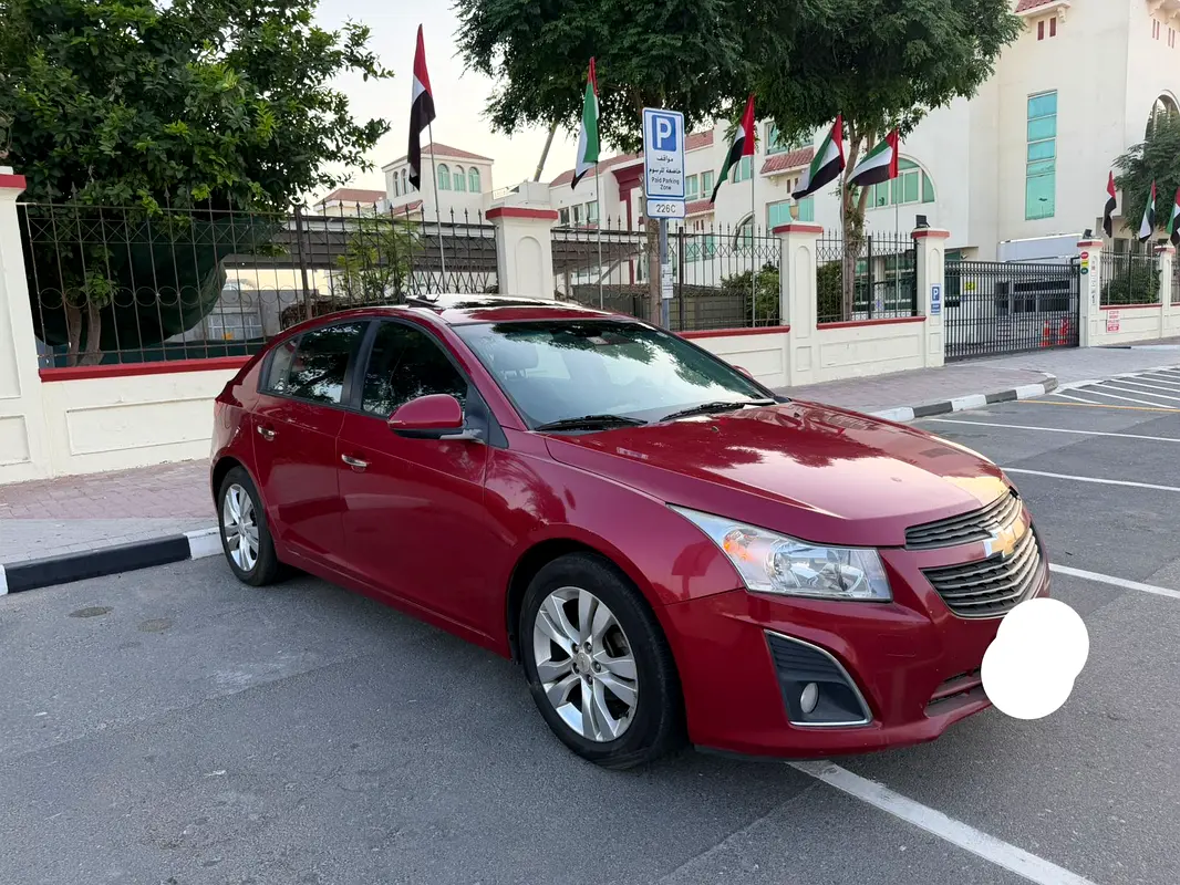 Chevrolet Cruze 2013 — photo 1 of 17
