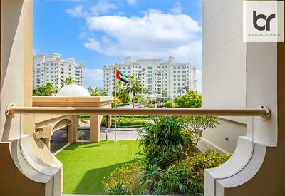 Vacant I Spacious I Garden And Community View