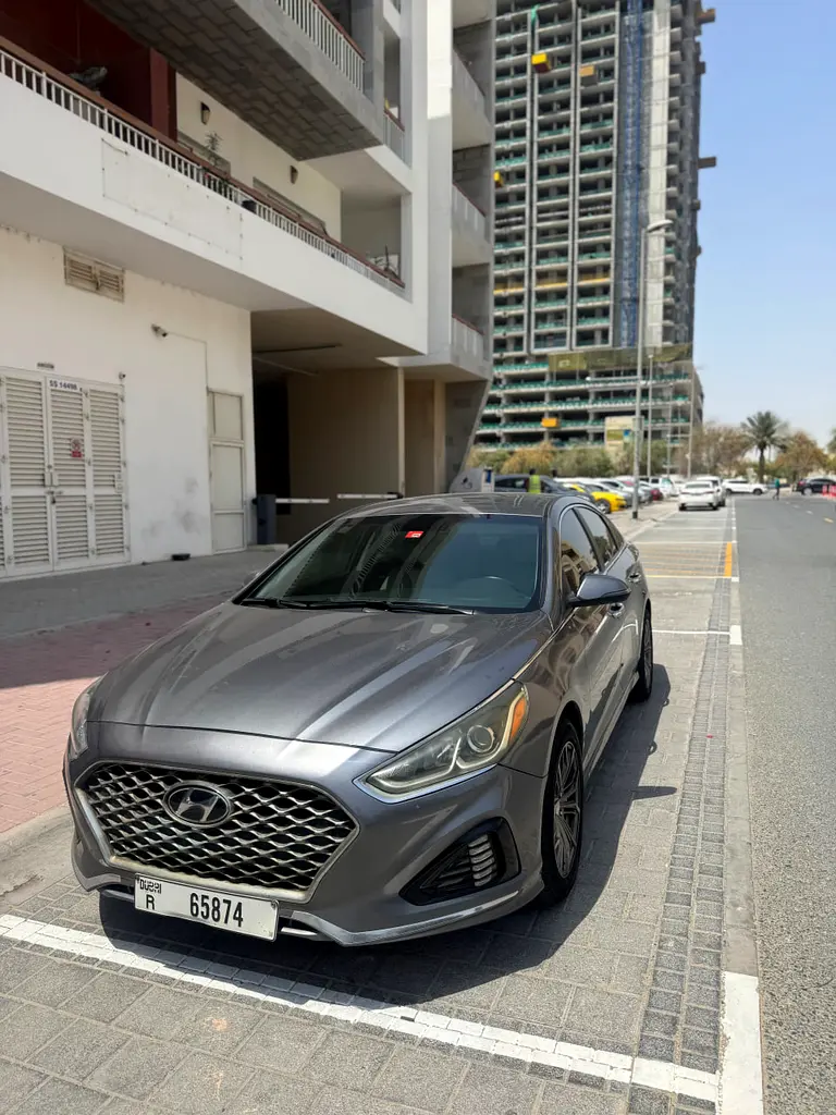Hyundai Sonata 2019 — photo 1 of 8
