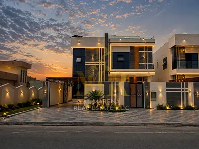 For sale in Rawda 1, on a 5000 sq ft plot, two floors and a roof, 7 rooms, a majlis, two living rooms, a main kitchen + a preparation kitchen. The vil