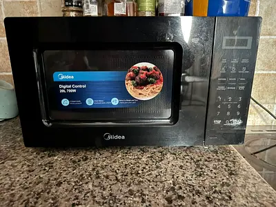 Midea 20L Digital Microwave Oven - Good Condition
