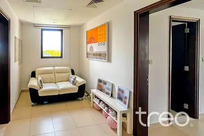 Single Row | End Unit | Near Pool & Park