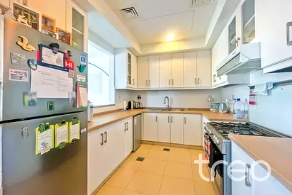 Single Row | End Unit | Near Pool & Park