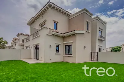 Single Row | End Unit | Near Pool & Park