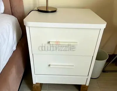 White 2-Drawer Nightstand / Bedside Table
