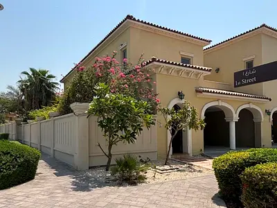 Double Row Corner | Ready to Move | Prime Location