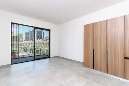Genuine Resale | Modern Design | Fitted Appliances
