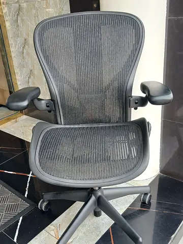 Selling Herman Miller Aeron Chair Size B And C Fully Loaded