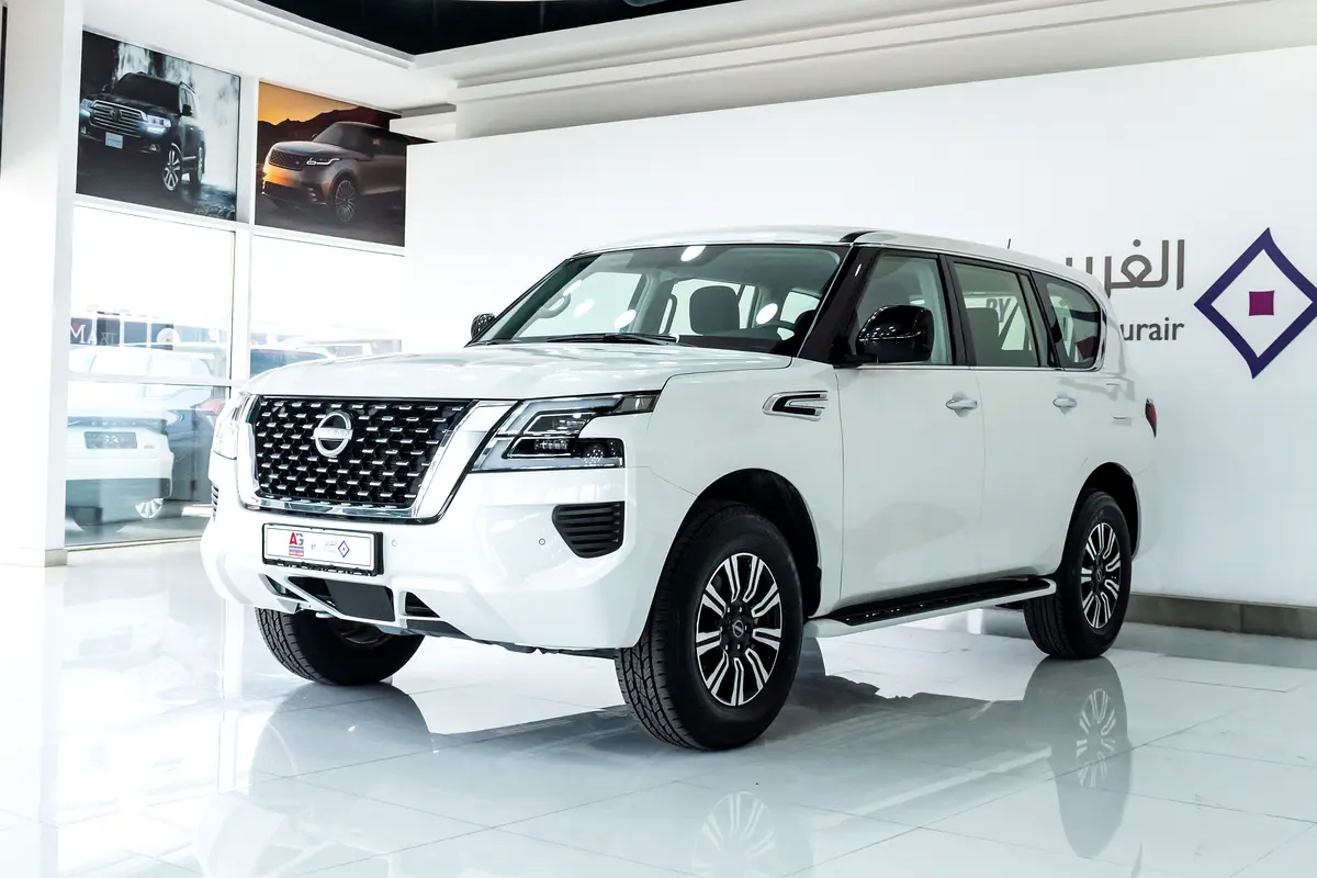 Nissan Patrol 2024 — photo 1 of 16