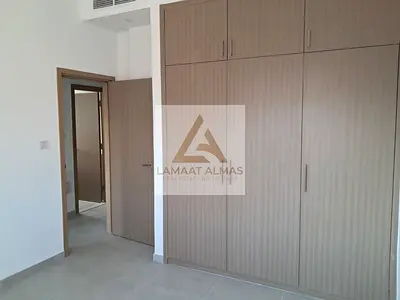 Single Row Property | Strong Deal | Bright Open Views