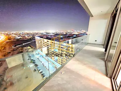 LAVISH BRAND /HIGHER FLOOR/ SEPARATE LAUNDRY/ OPEN VIEW/ 2BHK/110K