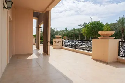 Vacant 3BR | Large Terrace | Closed Kitchen