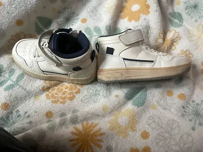 White kids high-top sneakers, brand new