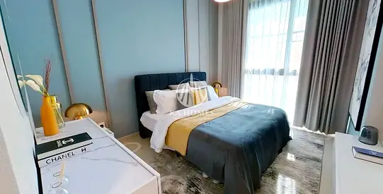 🏡 غرفة وصالة  أنيق وجاهز في الواجهة المائية  | تصميم مودرن وأقساط بدون فوائد