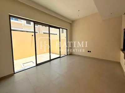 Spacious 4Beds| Available for Rent| Prime Location