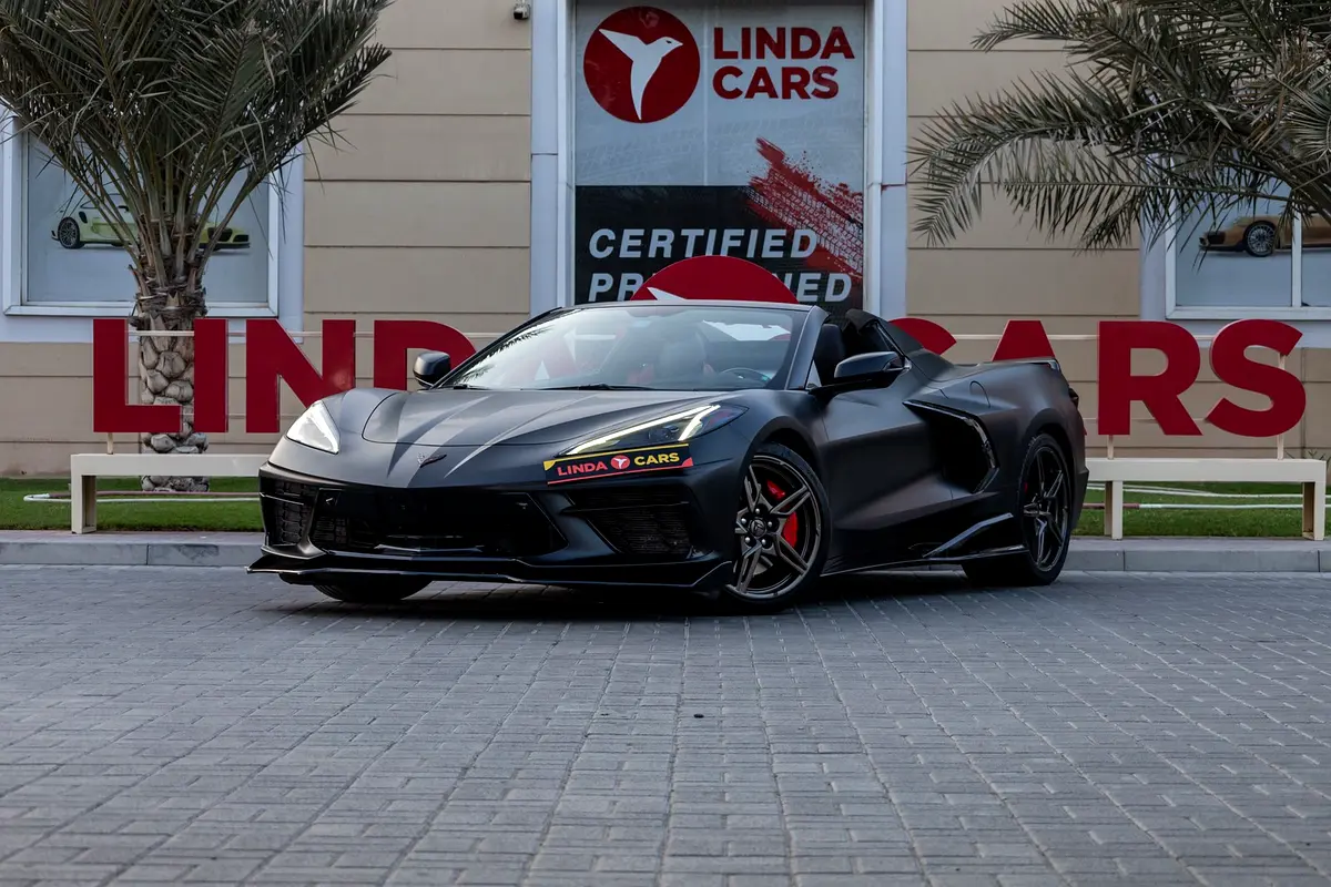 Chevrolet Corvette 2022 — photo 1 of 20