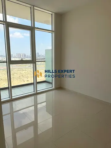 Modern unfurnished 2 bedroom available for rent