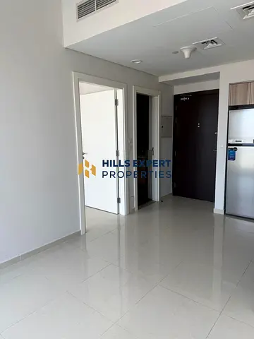 Modern unfurnished 2 bedroom available for rent