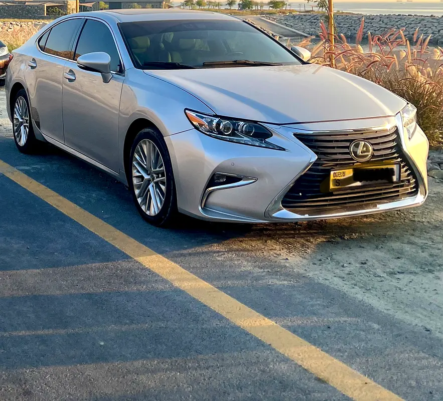 Lexus ES-Series 2015 — photo 1 of 5