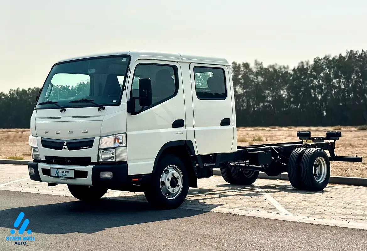 Mitsubishi Canter 2024 — photo 1 of 11