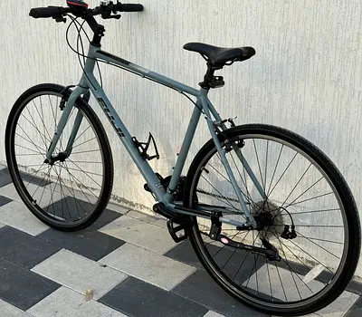 Urgent sale , need gone Fuji Absolute 2.1 Hybrid Bike / Bicycle — XL Frame (21)