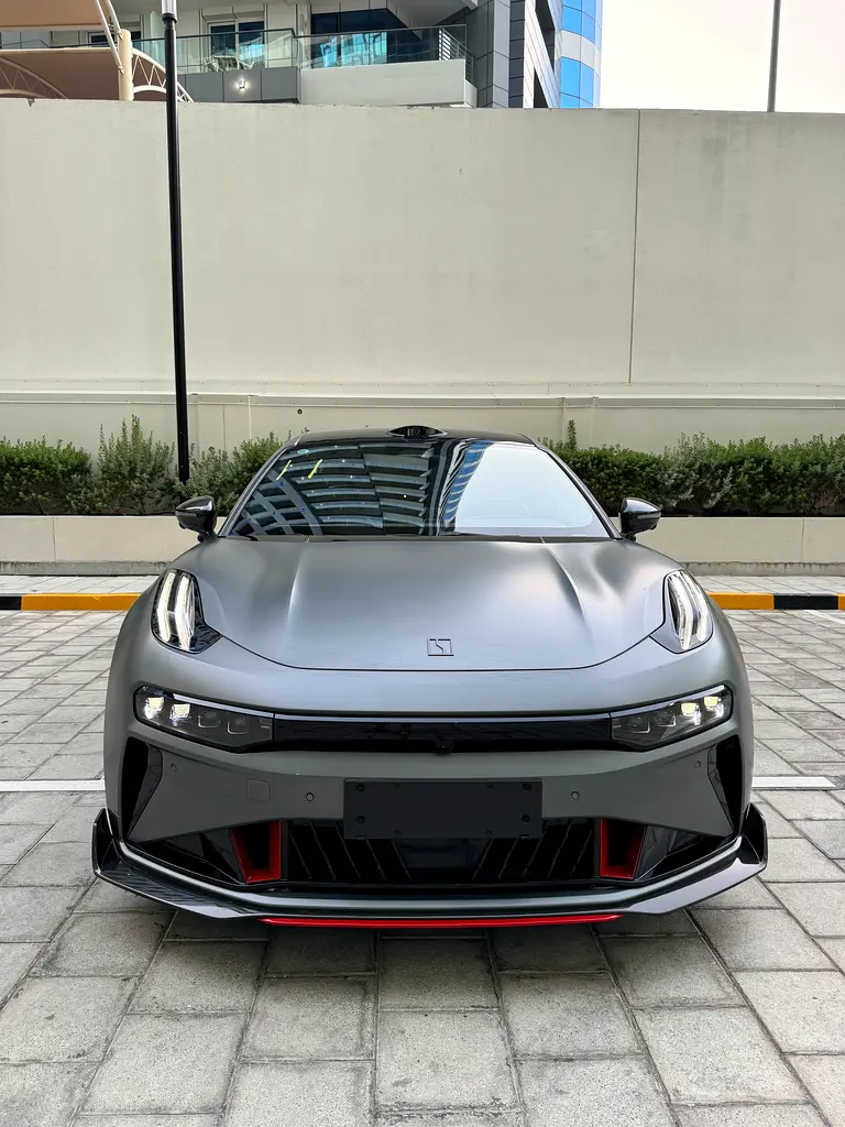 Zeekr 001 FR 2024 — photo 1 of 5
