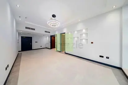 Partial Sea View ! Lowest on market, upgraded unit