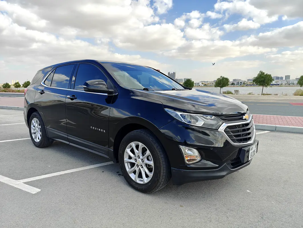 Chevrolet Equinox 2018 — photo 1 of 5