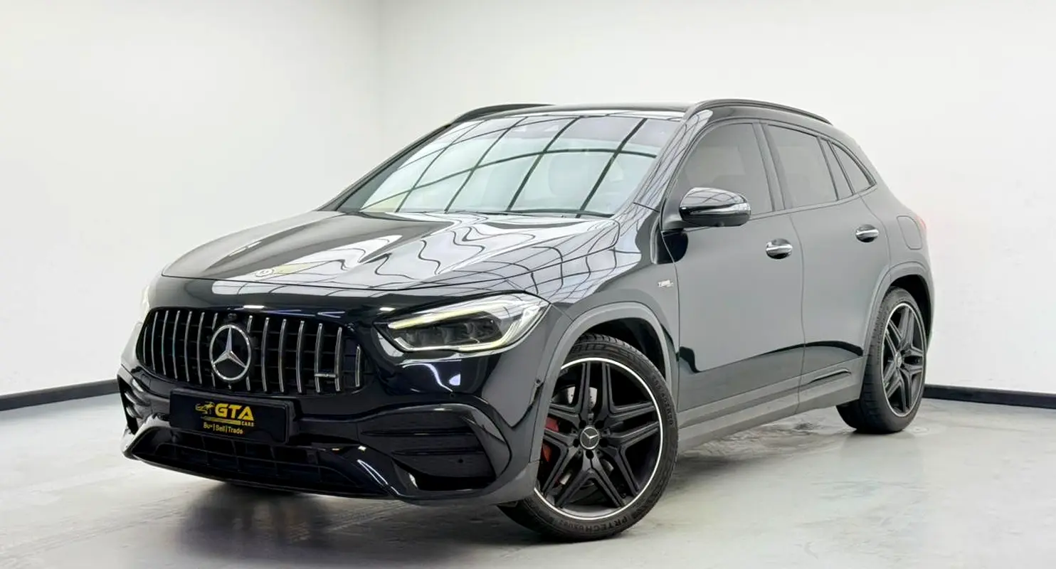 Mercedes-Benz GLA-Class 2023 — photo 1 of 18