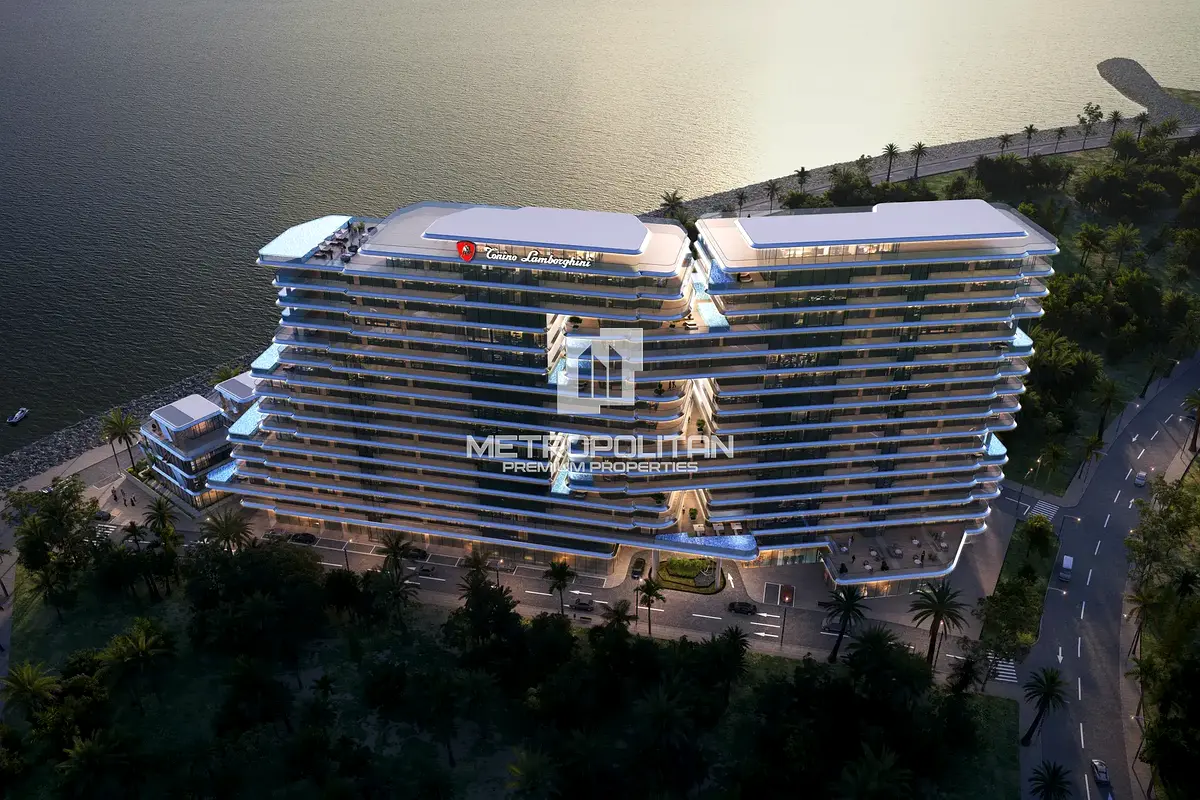 3BR Villa + Pool and Garden | G+3 | Sea View