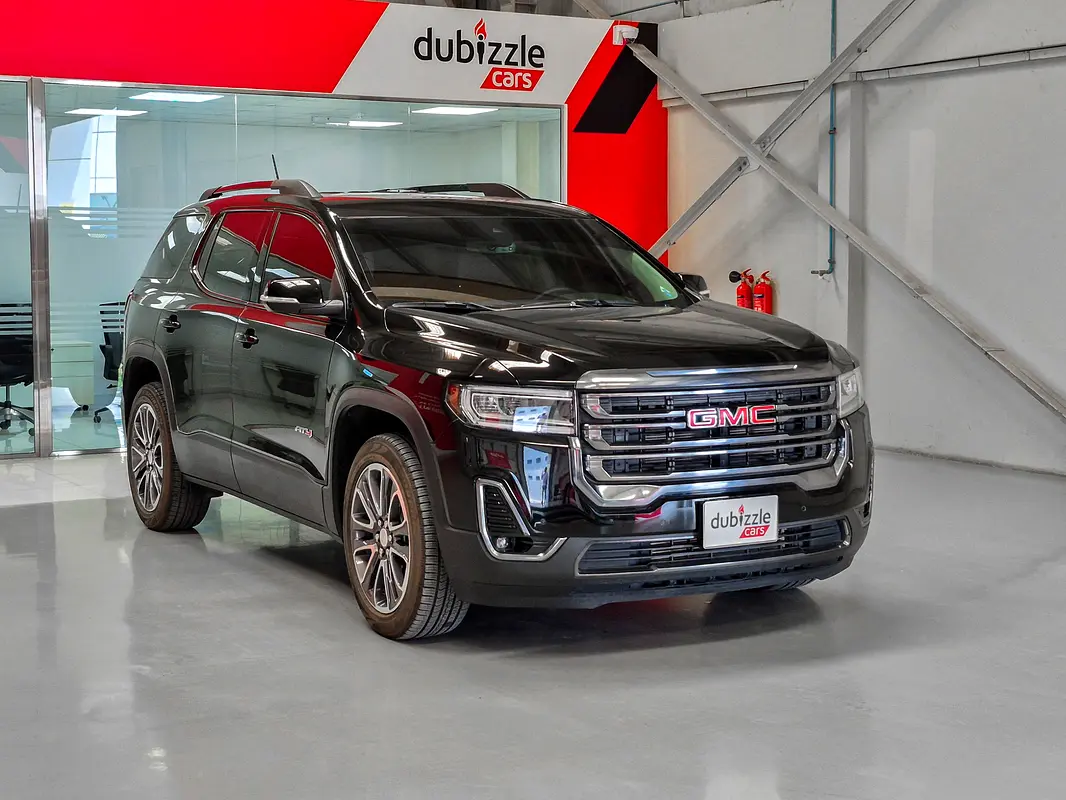 GMC Acadia 2023 — photo 1 of 16