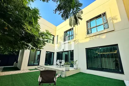 Spacious 5BR+Maid | End Unit | Prime Location