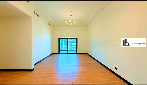 Luxury 1BR in Al Mankhool | Chiller Free | Dubai Frame View