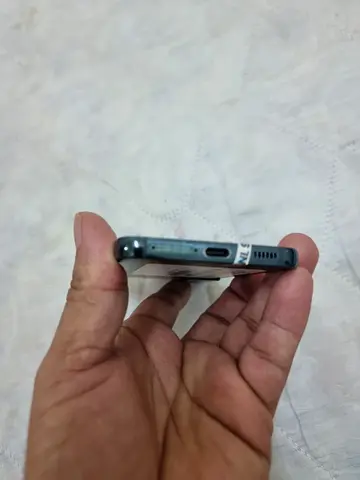 Samsung s22 128gb display dot