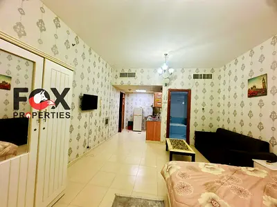 Lowest price for a studio in a fully serviced 5-star tower with a sea view, only AED 275,000, including parking.