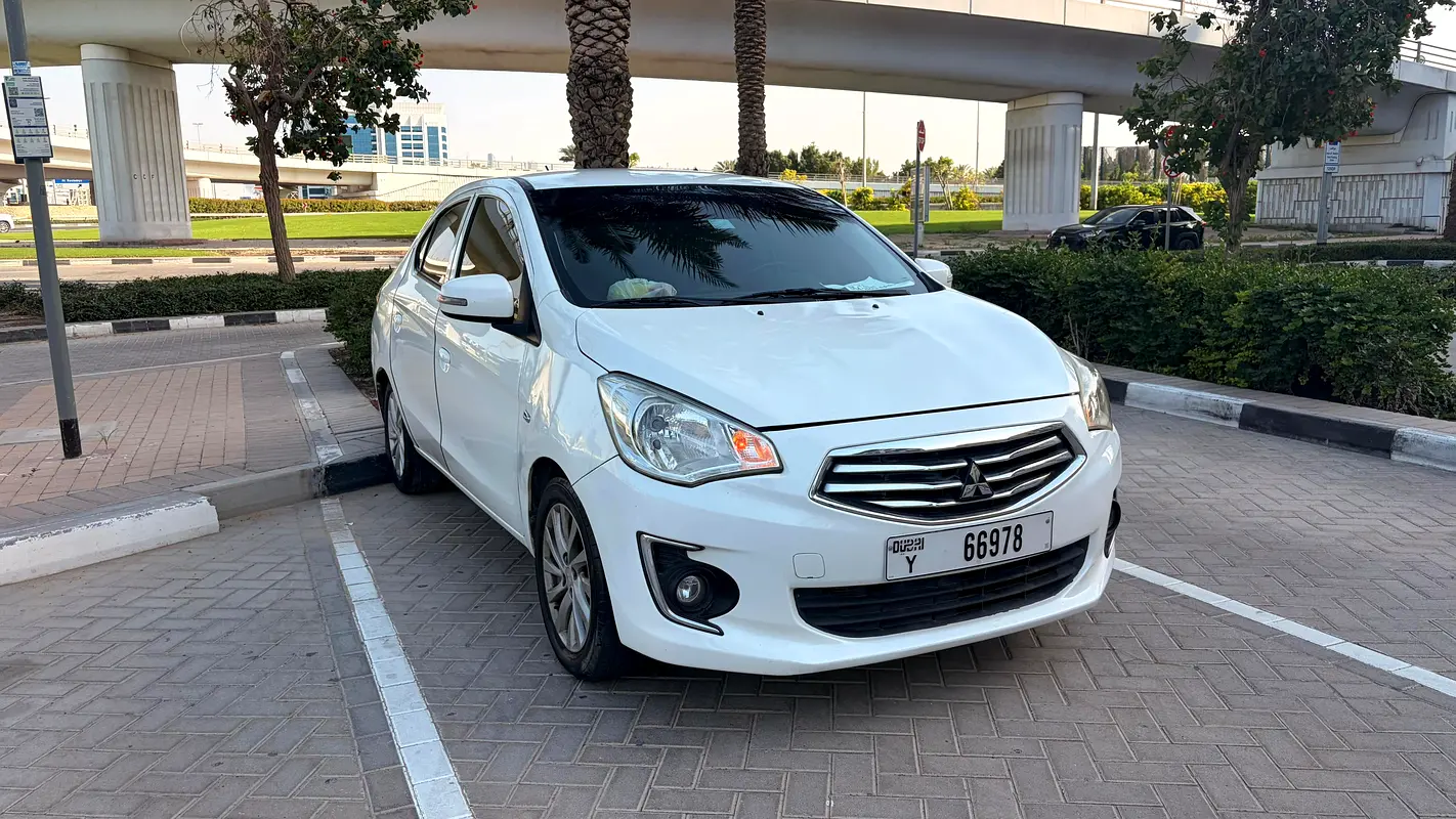 Mitsubishi Attrage 2019 — photo 1 of 15