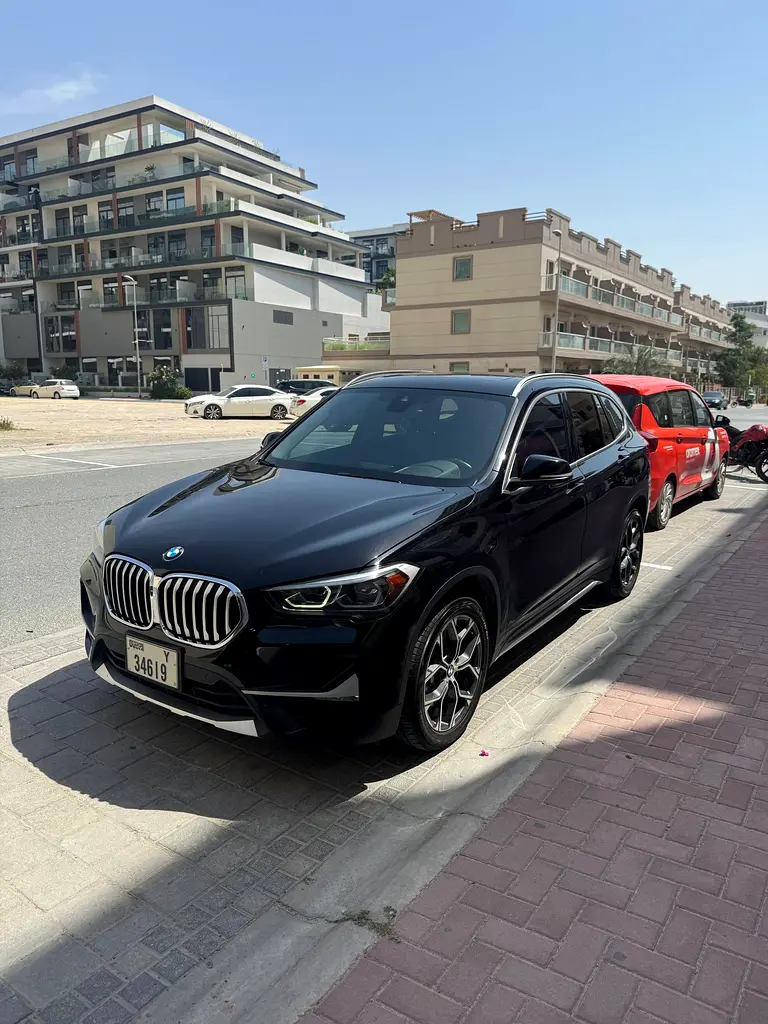 BMW X1 2021 — photo 1 of 8