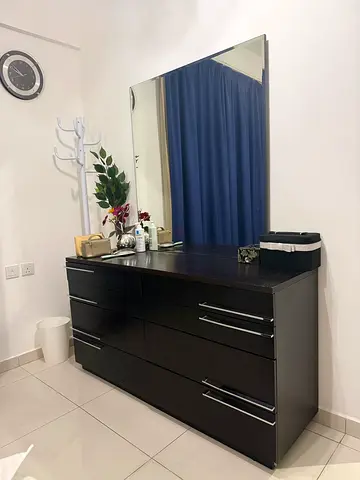Dressing table with mirror - perfect condition and spacious
