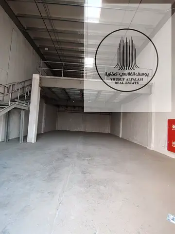 مستودع للإيجار بتصميم عملي وسعر تنافسي | الجرف الصناعية 3 - عجمان