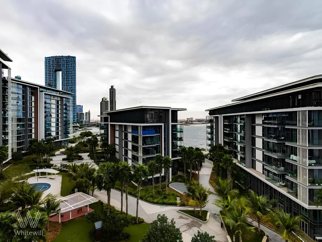 Island Living |Sea and Community Views |Vacant Now