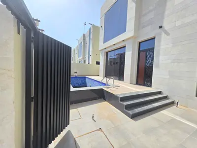 فيلا عصرية بمسبح خاص في الحليو مع رسوم شاملة